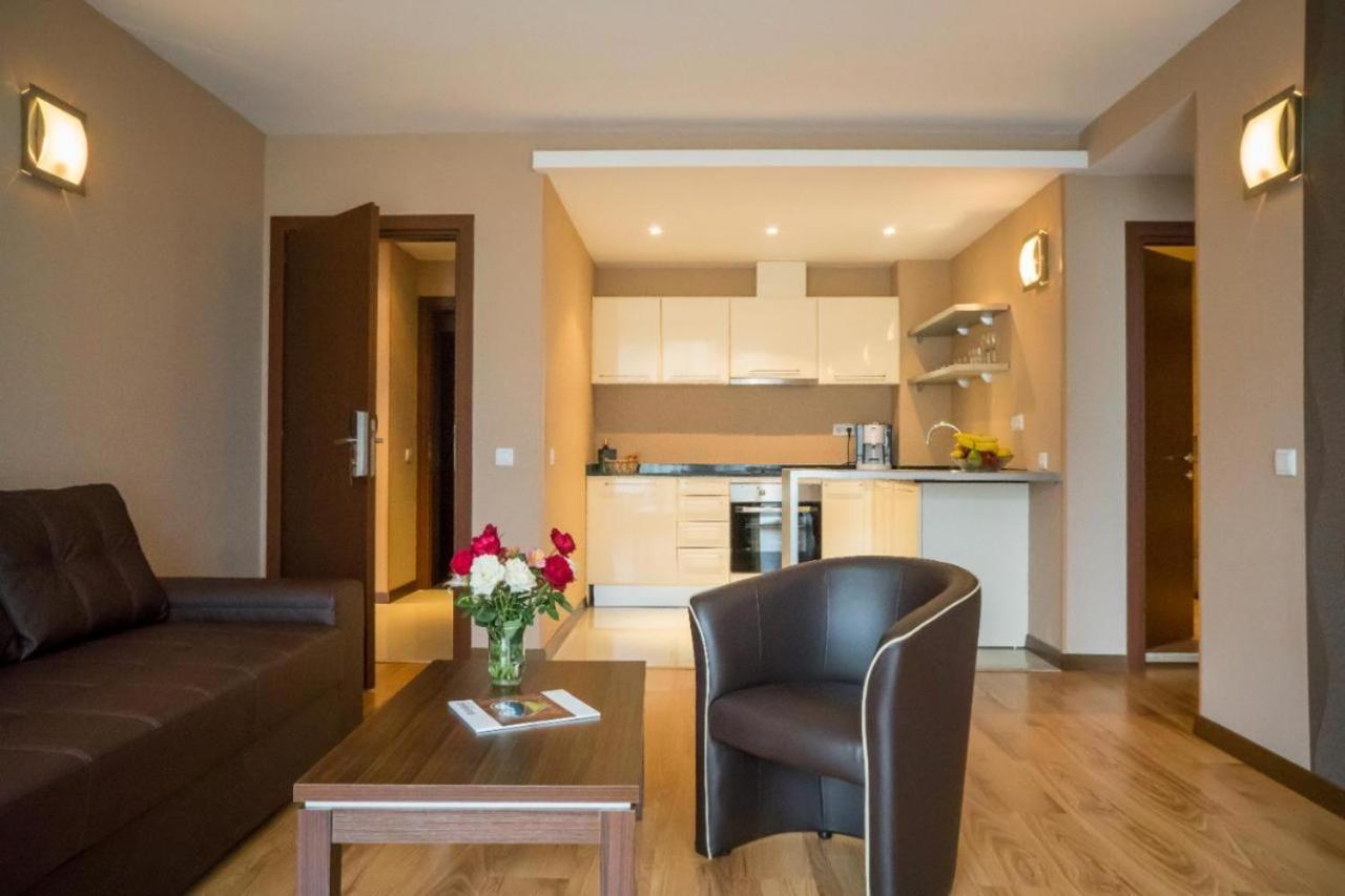 The View Apartment, Terra Complex Neighbour Building バンスコ エクステリア 写真