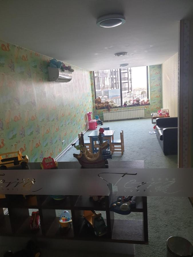 The View Apartment, Terra Complex Neighbour Building バンスコ エクステリア 写真